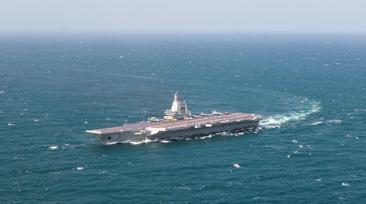 巴西足球世界杯_直-20T都拍到了!美国卫星秀精度巴西足球世界杯,监视中国075舰,7万吨直奔澳洲