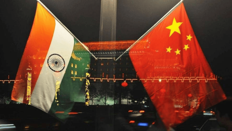 皇冠官网_印上校愤愤不平：印度只不过和美日澳四面围华皇冠官网，中国为啥能反手四面围印